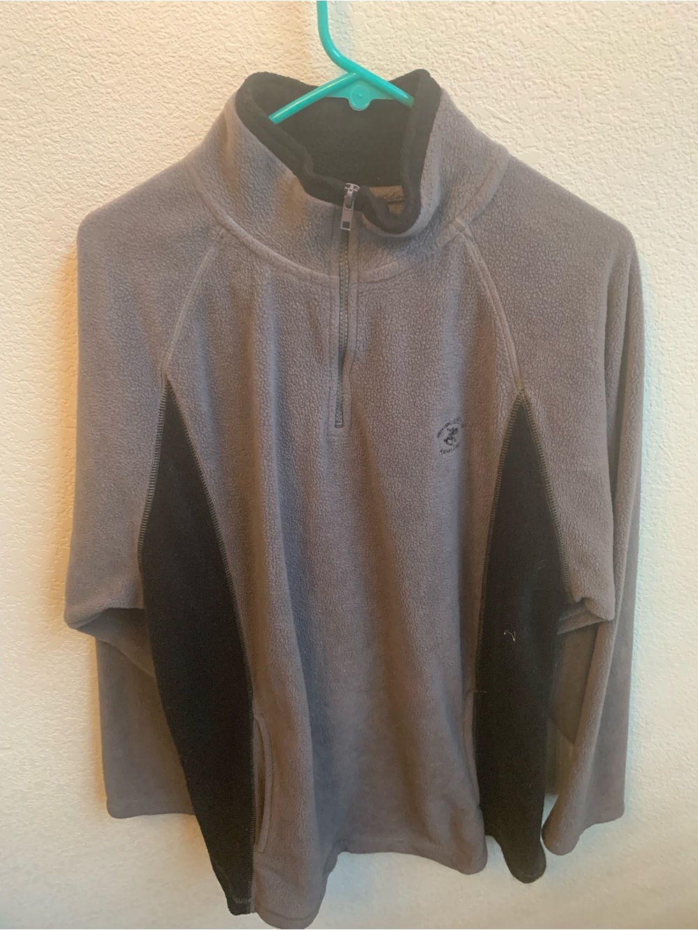 Beverly Hills Polo Club Grey and Black Quarter-Zip Fleece Pullover